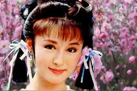 20年前，50岁潘迎紫饰演少女，如今71岁的她，活成了“洋娃娃”图片