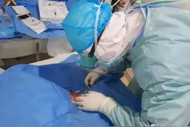 “这病传染性真的非常强！”浙江驰援武汉女医生：进入ICU，我在心里喊了声“我的天”图片