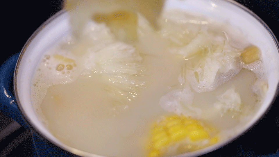 奶白色鱼翅花胶汤 2026年花胶鱼翅汤的做法