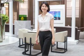今年的鞋跟流行“穿短不穿长”，穿着舒适还显个高，难怪50+都爱图片