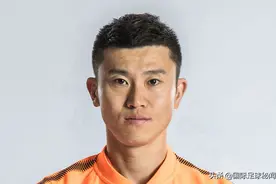 3夺中超冠军的鲁能功勋今日正式挂靴，18岁那年曾创造国足纪录图片