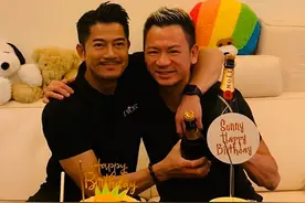 59岁小美和郭富城参加趴体近照冻龄，辅佐天王三十多年至今单身图片