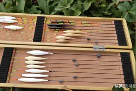 钓鱼人仅仅只需要两款浮漂就足够了，漂盒内多数浮漂是交的智商税图片