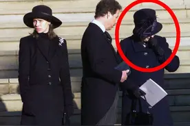 英国女王在玛格丽特的葬礼上哭得不能自已，原来她是如此的爱妹妹图片