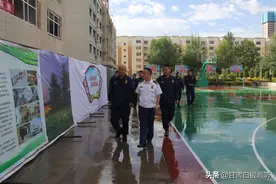 一屋不扫，何以扫天下？——白银支队政委王文彬带头对营区环境及人员风貌风纪进行大检查图片