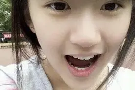 难怪赵露思总是看起来很眼熟，原来她是QQ空间走红的照片的她。图片