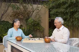“穷不走亲，富不还乡”，老祖宗有四句经典俗语，句句都很现实！视频封面