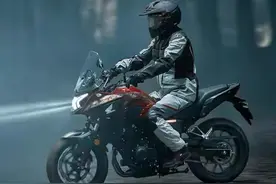求一款颜值高，动力强，长续航，性能稳定，操控性好的摩托车…图片