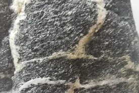 我收藏的三块人物奇石图片