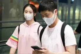 田亮13岁女儿长好快，身高快赶上爸爸，萝莉脸和健壮身材不搭图片