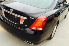 为什么丰田2.0T引擎只给汉兰达皇冠，偏偏不给月销2万的凯美瑞？图片