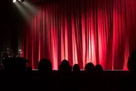 这个十一，我终于在北京看了场线下脱口秀图片