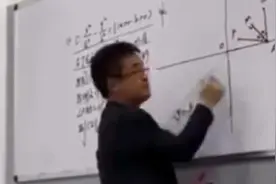 数学老师上课发出土拨鼠尖叫引爆笑，网友：谁也别想睡觉视频封面