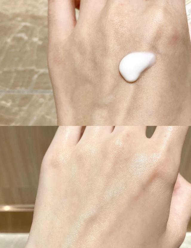 蓝色瓶身带香水味的身体乳