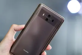 华为Mate10压力大，价格再刷新，网友：怪自己买早了视频封面