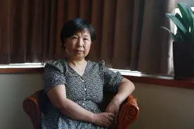 杜新枝是否与淮河医院有瓜葛？一张照片暴露出真实关系图片