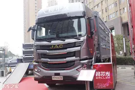 490马力发动机配2.84速比后桥，江淮格尔发A5W是要起飞吗？图片