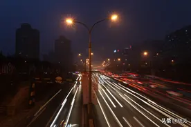 单反纪实摄影：感受慢速和失焦的魅力图片