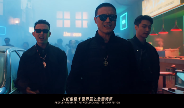 被汪峰狠批，穷困潦倒险寻短见，5年后逆袭，汪峰主动邀请他合作