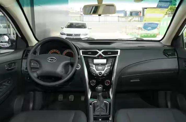 新比亚迪f3哪个配置好_比亚迪F3性价比和实用性强的入门级轿车_全新一代比亚迪F3 4万级别低端入门刚需紧凑型轿车