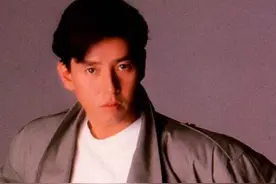 谭咏麟自曝两女侍一夫，今坦言愧对正妻与情人，透露背叛发妻原因图片