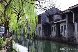 绍兴火车站旁的古桥，被人忽视却风景优美，江南水乡风情令人陶醉图片