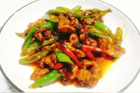 川菜：盐煎肉，不用放盐，步骤简单，色泽诱人，好吃又下饭图片