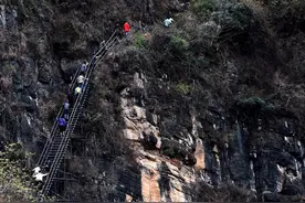 悬崖村已全村搬离大凉山，百户村民搬至县城，却引来不少唏嘘？图片