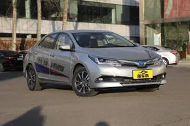 卡罗拉减震器漏油，主要有两个原因导致，车主需要及时处理图片