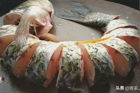夏季草鱼正确吃法，一次做4斤，又嫩又滑入味好吃，吃完想舔盘图片