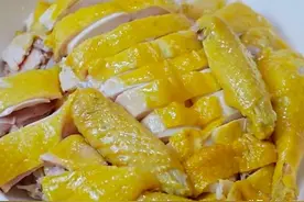 广东人喜欢的咸香鸡，做法简单味道鲜香入味，超好吃图片