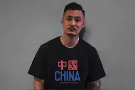 刚买完陈冠希的华人T恤，余文乐又穿火“中国”T恤，网友：买买买图片