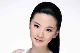 清新时尚的美女演员王馨可图片