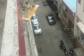 高空吊绳作业维修，安装下水管道，急你所想，为你排忧！图片