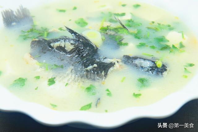 花胶鲫鱼汤 2025年花胶鲫鱼汤的做法