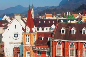 没想到在四川深山峻岭中，还有这样一个小镇！离成都市仅60公里图片