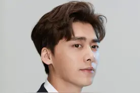 李易峰的西装秀也太帅了吧，不愧是男神级别的，帅的有品位有风度图片