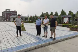 洛阳男子捡到一只落单的大雁，却是珍贵的“麝香鸭”图片