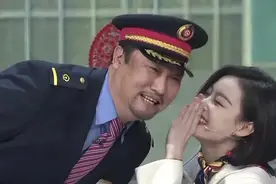 贾冰连登多台春晚，他凭什么这么火？每部作品都能娶到女神图片