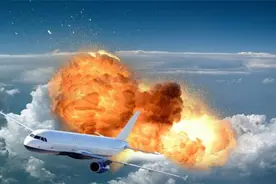 惊魂104秒！歼-10突发事故，机长史诗级迫降，不愧是“中国英雄”图片