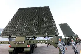 购买中国反隐身武器，成功发现美军五代战机，国产雷达有多先进？视频封面