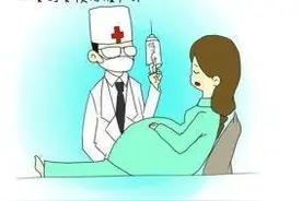 超预产期17天，打了两次催产针，顺产生下孩子，却还遭遇大出血图片