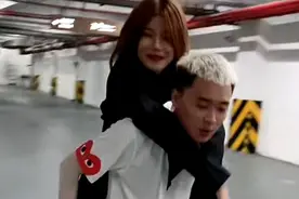 王多鱼遭牌家张文赫暴打重伤昏迷，王多鱼母亲斥责文赫不会放过你图片