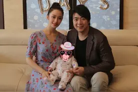 郎朗吉娜儿子“满百天”，双方老人罕见同框，三国混血宝宝成焦点图片