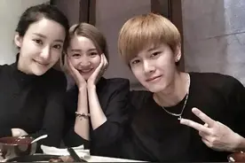 国超早期和妻子聂欢的合照图片