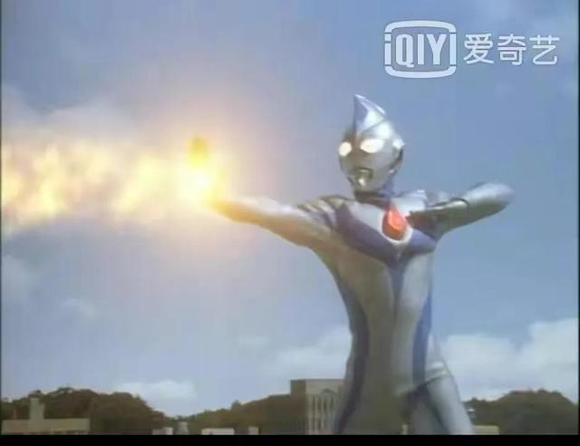 超级必杀怪兽德玛卡古把戴拿打的浑身是伤，戴拿该如何应对？