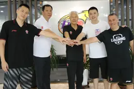 骂杨鸣！喷韩德君！连郭艾伦都不放过！辽宁球迷真让人寒心图片