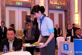 餐饮开工怪象：月薪5000，却招不到服务员，90后：全是套路图片