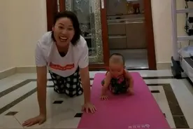 才41岁就当奶奶？草帽姐自曝“在家带孙子”，豪宅客厅摆放跑步机图片