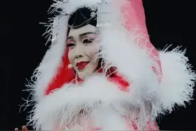 李玉刚深夜发文悼念离世姐姐，诉说愧疚，引得网友纷纷安慰图片